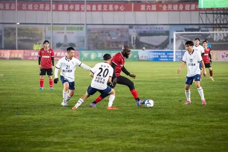 意大利乙级联赛：热那亚 VS 威尼斯
